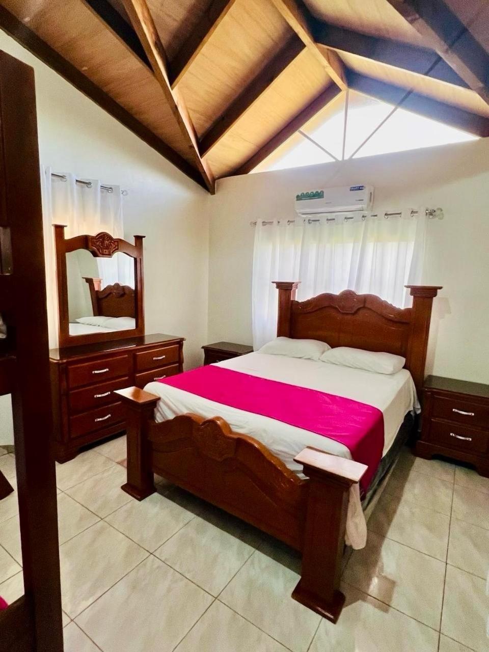 Oasis Dona Elena Villa Jarabacoa Luaran gambar